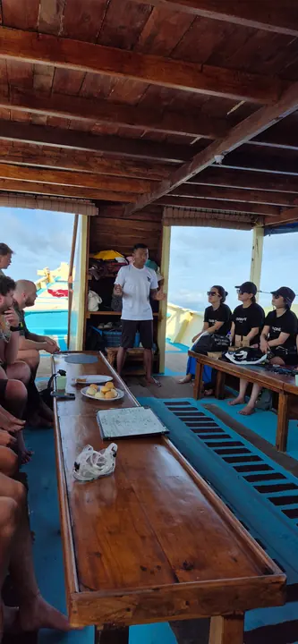 Dive briefing on the Mai Explore boat